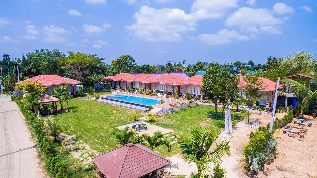 Diane Hotel Phetchaburi Exterior foto